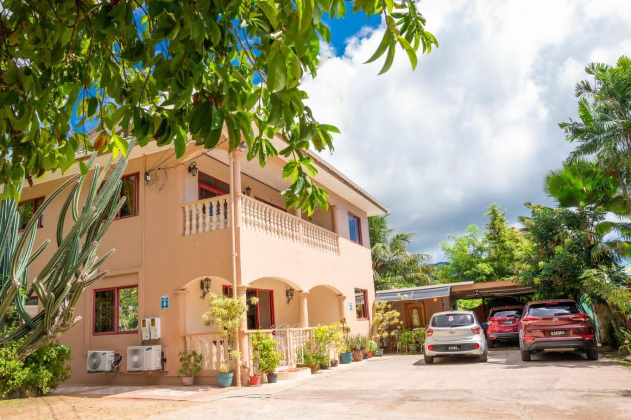 Appartamento Chez Benoit Self Catering Victoria Esterno foto