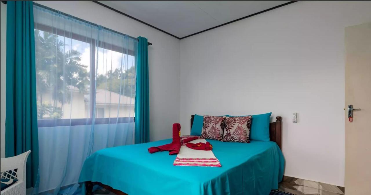 Appartamento Chez Benoit Self Catering Victoria Esterno foto