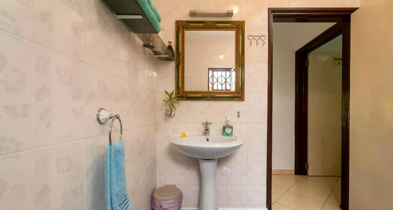 Appartamento Chez Benoit Self Catering Victoria Esterno foto